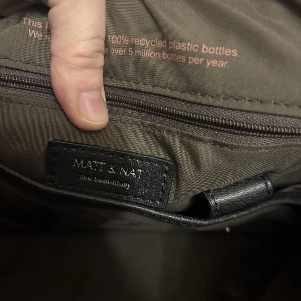 Matt And Nat Large Black Vegan Leather Tote Bag With Carrying Strap Euc‎